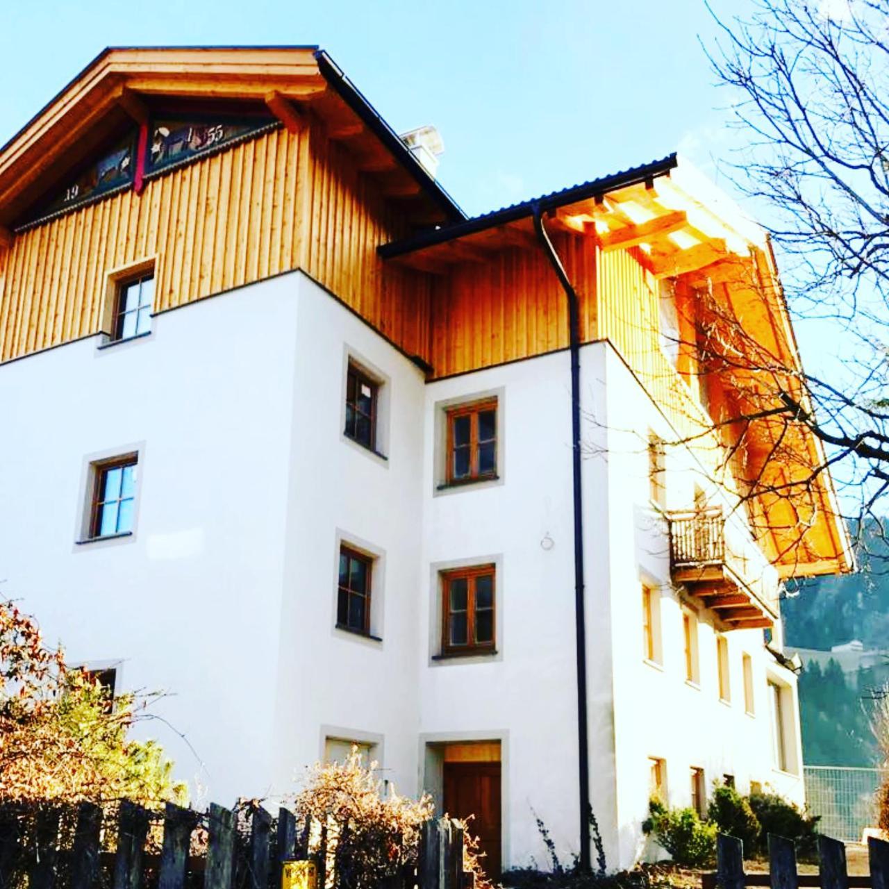 Seebacher Lodge